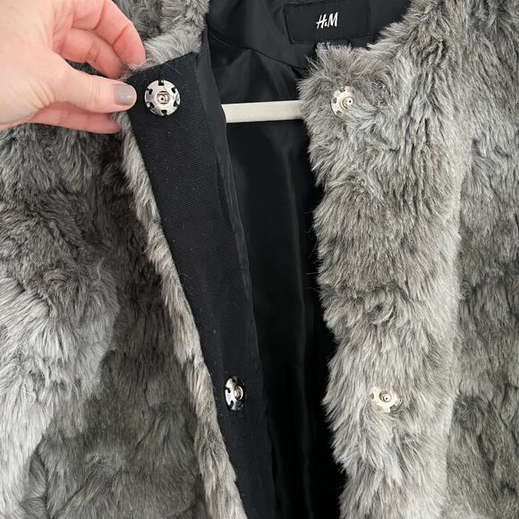 Gray Fur Coat Women’s Winter Faux Fur Jackets Plush Teddy Style Pockets Size 4 - Picture 6 of 10
